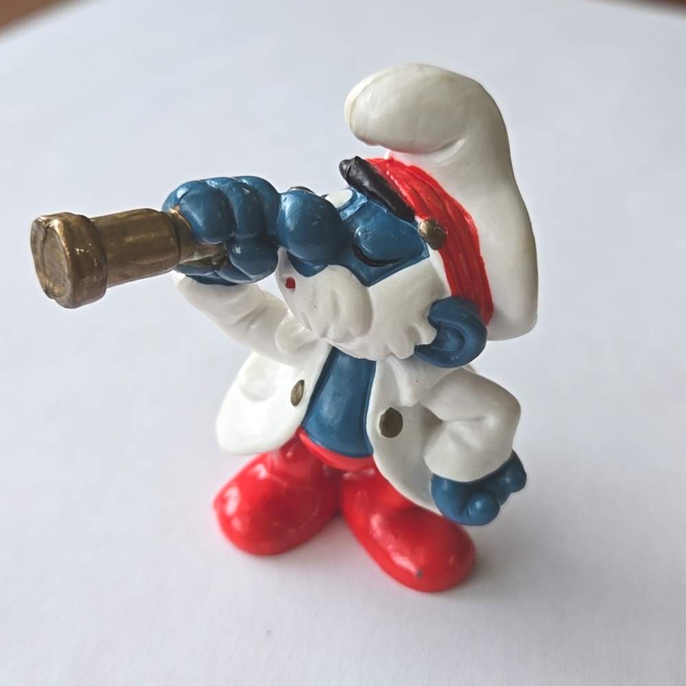 Vintage Peyo Schleigh Captain Papa Smurf 1981